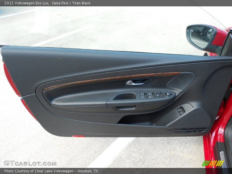 Salsa Red / Titan Black 2012 Volkswagen Eos Lux