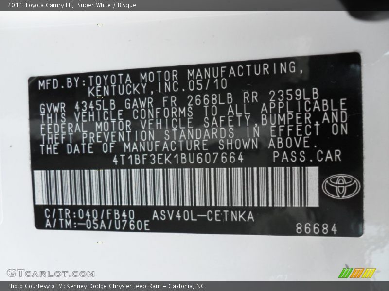 Super White / Bisque 2011 Toyota Camry LE