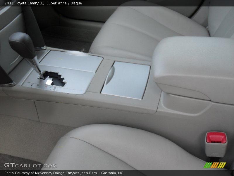 Super White / Bisque 2011 Toyota Camry LE