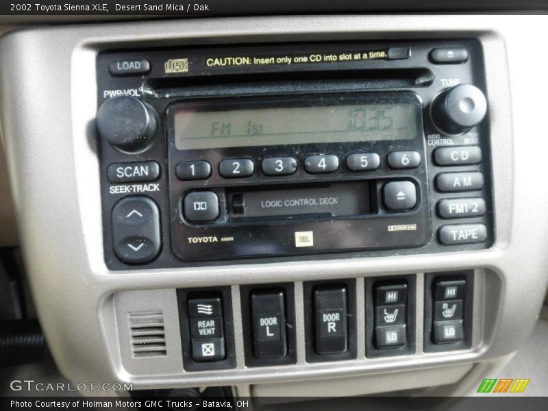 Desert Sand Mica / Oak 2002 Toyota Sienna XLE