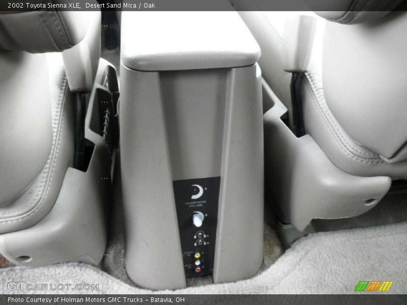 Desert Sand Mica / Oak 2002 Toyota Sienna XLE