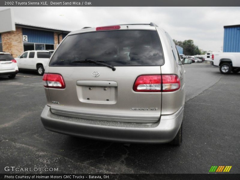 Desert Sand Mica / Oak 2002 Toyota Sienna XLE