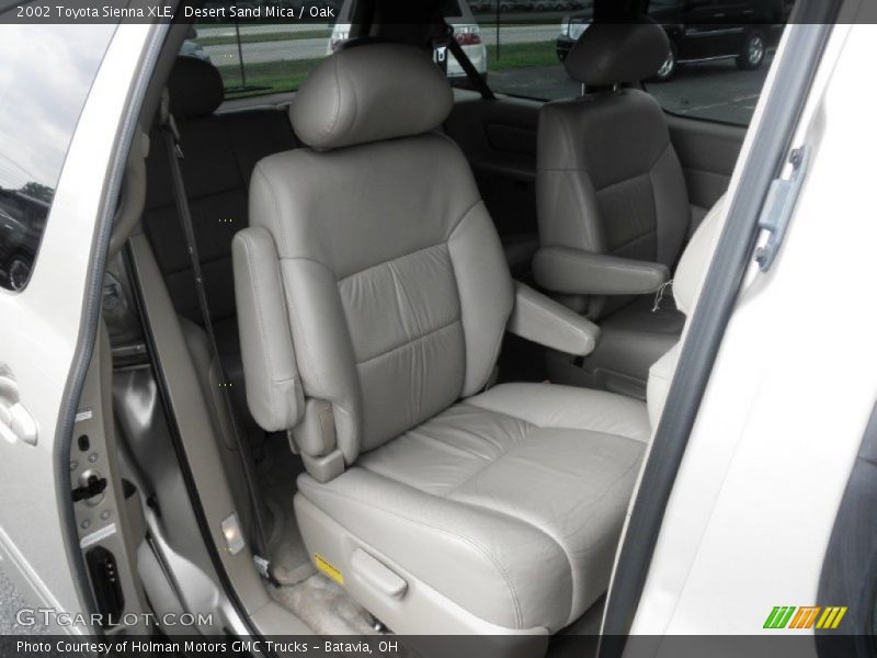Desert Sand Mica / Oak 2002 Toyota Sienna XLE