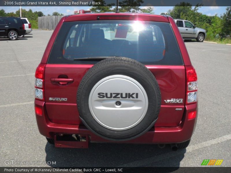 Shining Red Pearl / Black 2006 Suzuki Grand Vitara 4x4