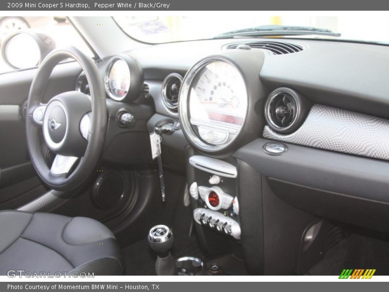 Pepper White / Black/Grey 2009 Mini Cooper S Hardtop
