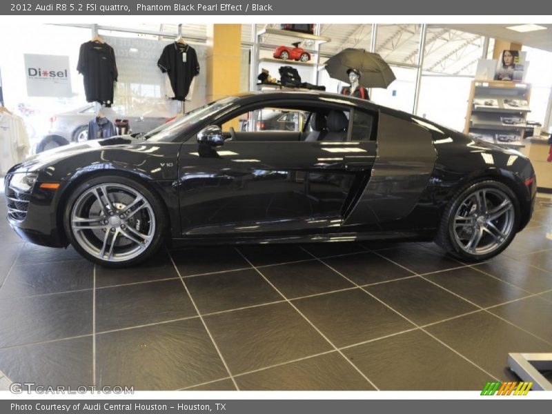  2012 R8 5.2 FSI quattro Phantom Black Pearl Effect