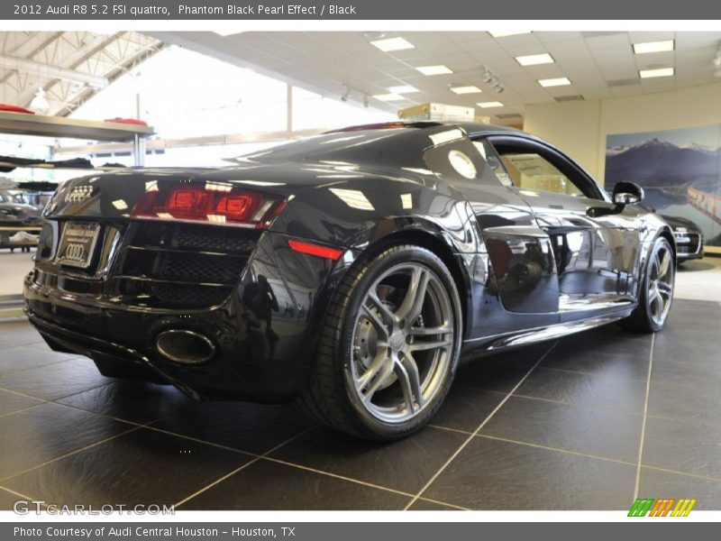  2012 R8 5.2 FSI quattro Phantom Black Pearl Effect