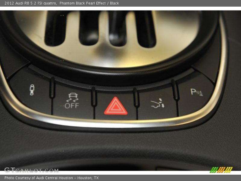 Controls of 2012 R8 5.2 FSI quattro
