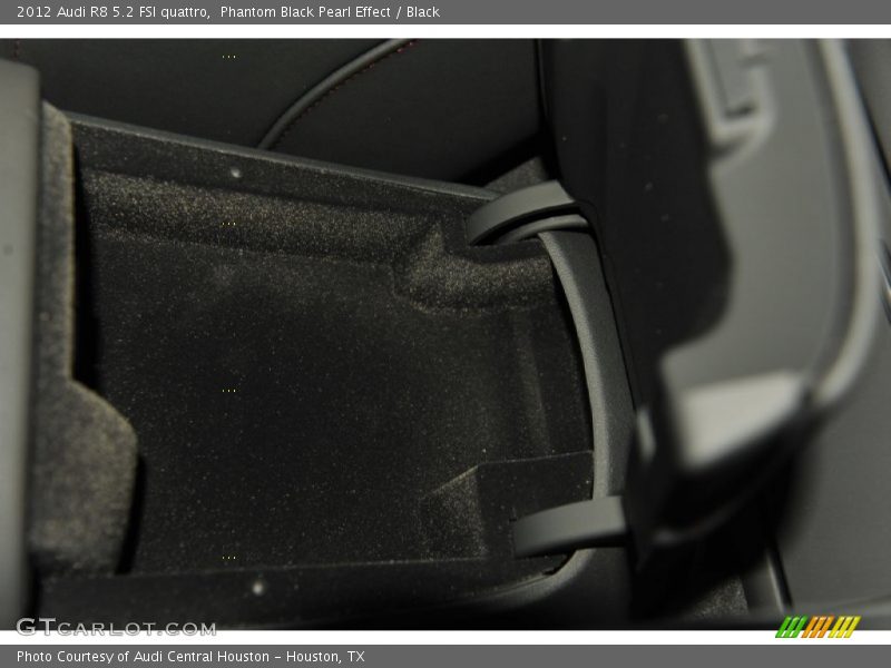 Phantom Black Pearl Effect / Black 2012 Audi R8 5.2 FSI quattro