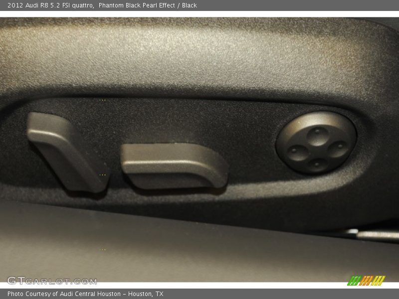 Controls of 2012 R8 5.2 FSI quattro