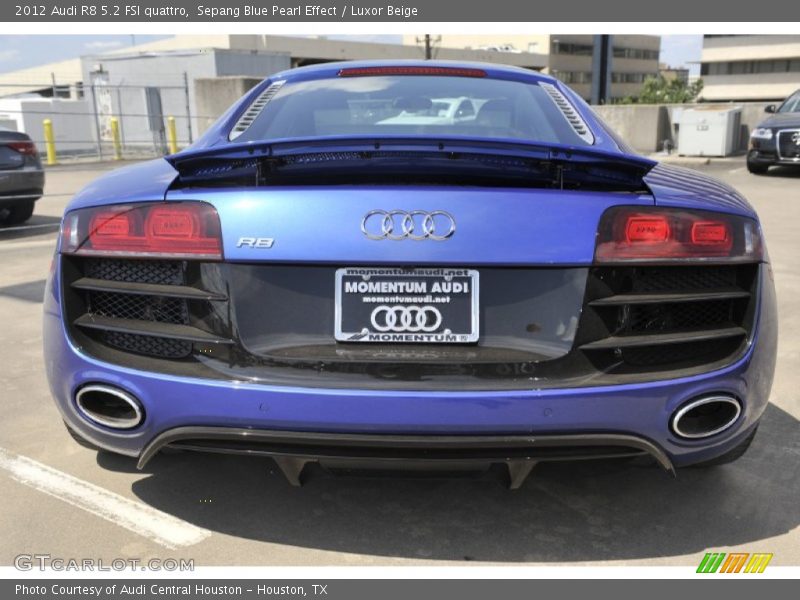 Sepang Blue Pearl Effect / Luxor Beige 2012 Audi R8 5.2 FSI quattro