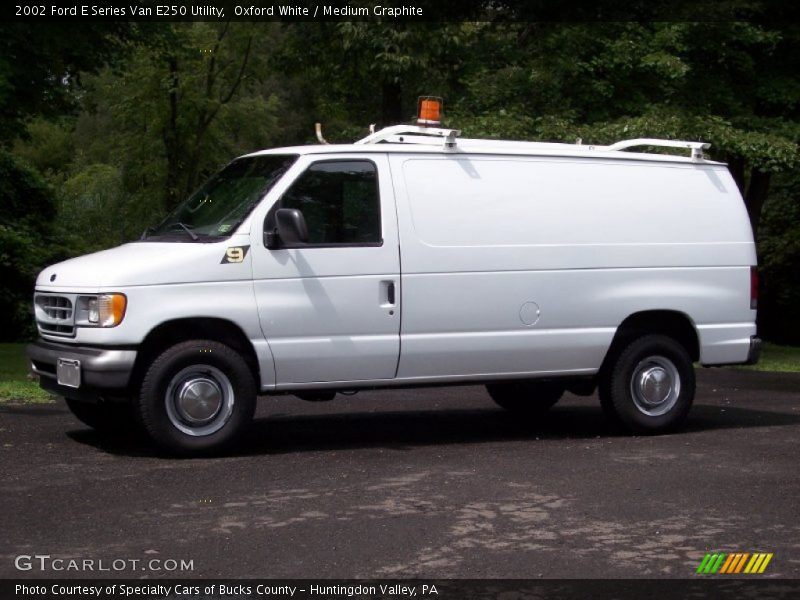 Oxford White / Medium Graphite 2002 Ford E Series Van E250 Utility