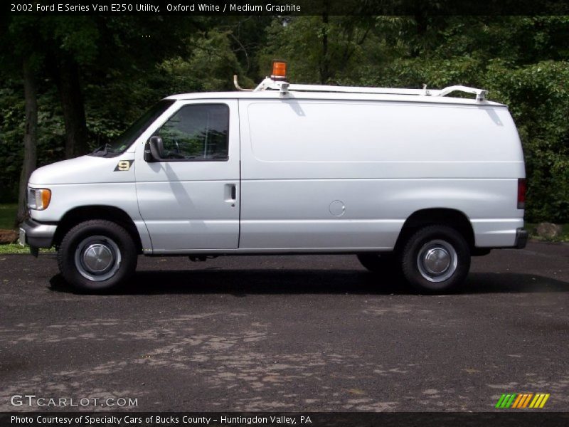 Oxford White / Medium Graphite 2002 Ford E Series Van E250 Utility