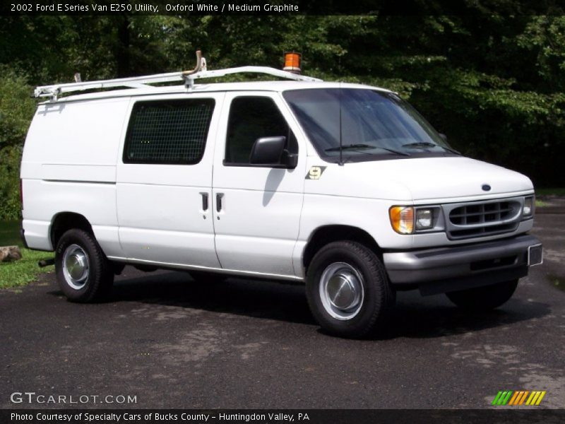 Oxford White / Medium Graphite 2002 Ford E Series Van E250 Utility
