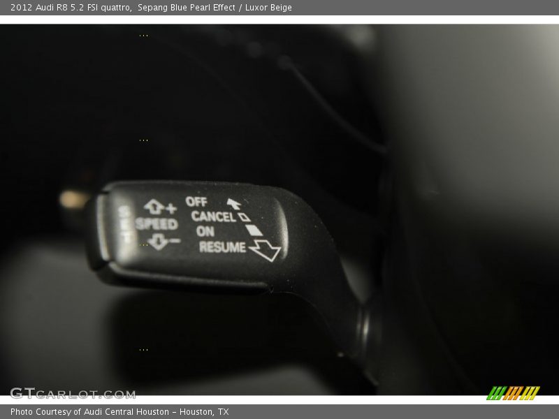 Controls of 2012 R8 5.2 FSI quattro