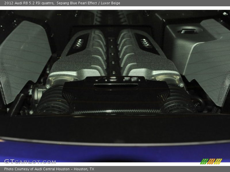  2012 R8 5.2 FSI quattro Engine - 5.2 Liter FSI DOHC 40-Valve VVT V10