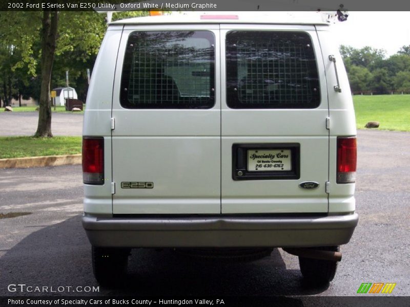Oxford White / Medium Graphite 2002 Ford E Series Van E250 Utility