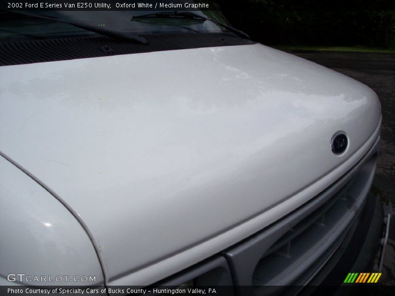Oxford White / Medium Graphite 2002 Ford E Series Van E250 Utility