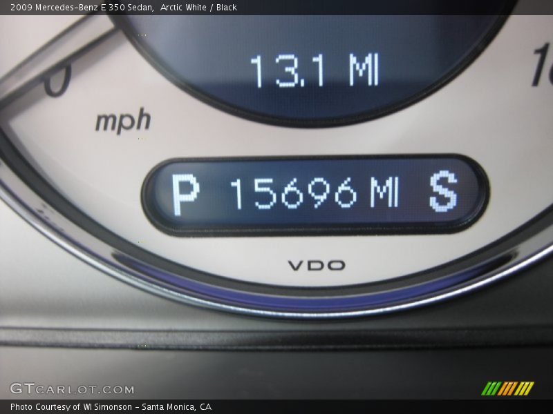 Arctic White / Black 2009 Mercedes-Benz E 350 Sedan