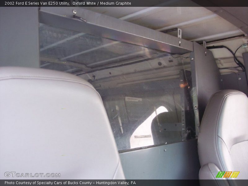 Oxford White / Medium Graphite 2002 Ford E Series Van E250 Utility