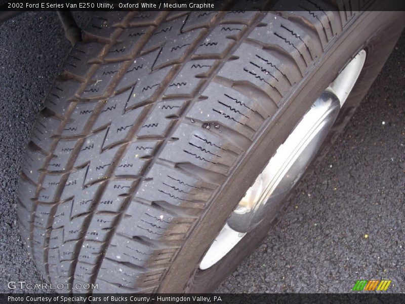 Oxford White / Medium Graphite 2002 Ford E Series Van E250 Utility