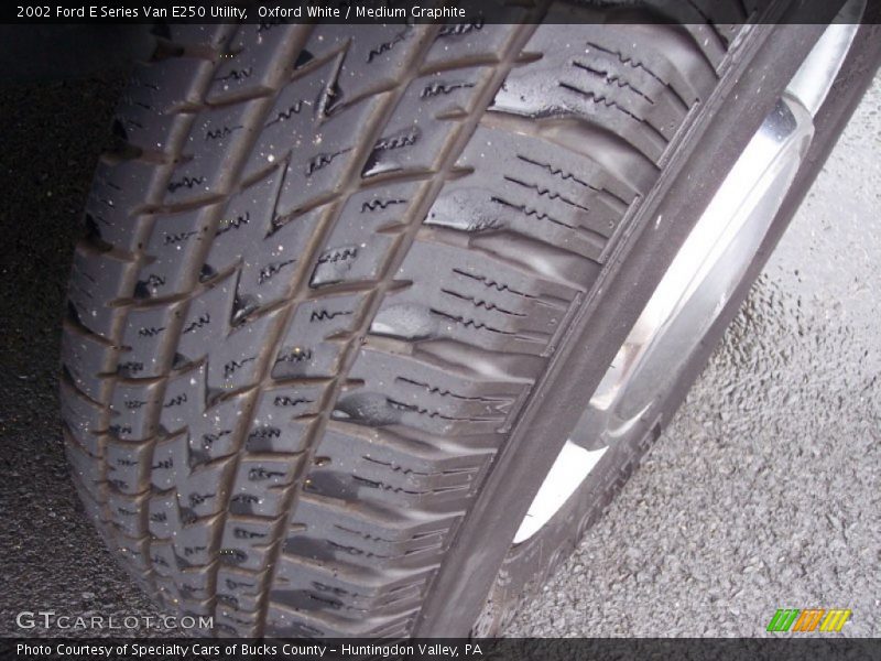 Oxford White / Medium Graphite 2002 Ford E Series Van E250 Utility
