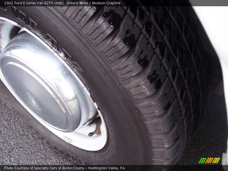 Oxford White / Medium Graphite 2002 Ford E Series Van E250 Utility