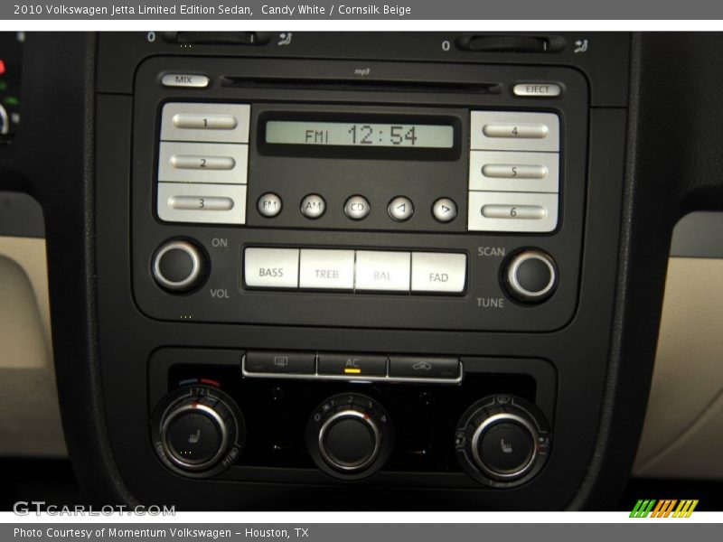 Candy White / Cornsilk Beige 2010 Volkswagen Jetta Limited Edition Sedan