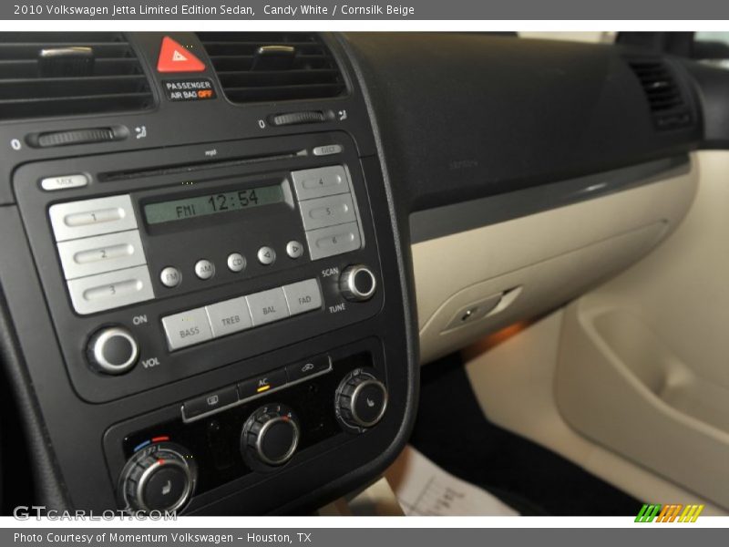 Candy White / Cornsilk Beige 2010 Volkswagen Jetta Limited Edition Sedan