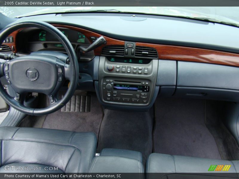 Light Platinum / Black 2005 Cadillac DeVille Sedan
