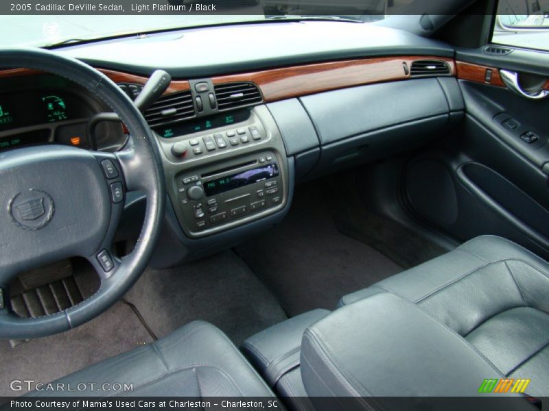 Light Platinum / Black 2005 Cadillac DeVille Sedan