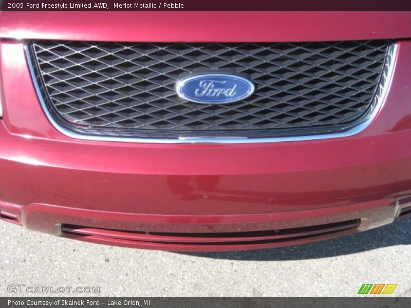 Merlot Metallic / Pebble 2005 Ford Freestyle Limited AWD