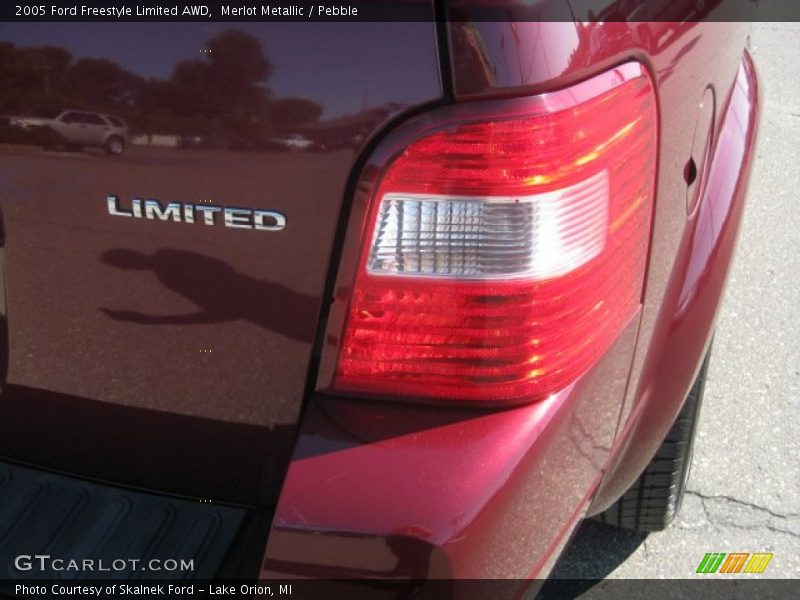 Merlot Metallic / Pebble 2005 Ford Freestyle Limited AWD