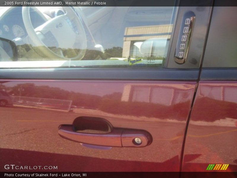 Merlot Metallic / Pebble 2005 Ford Freestyle Limited AWD