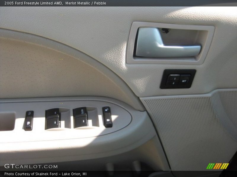 Merlot Metallic / Pebble 2005 Ford Freestyle Limited AWD