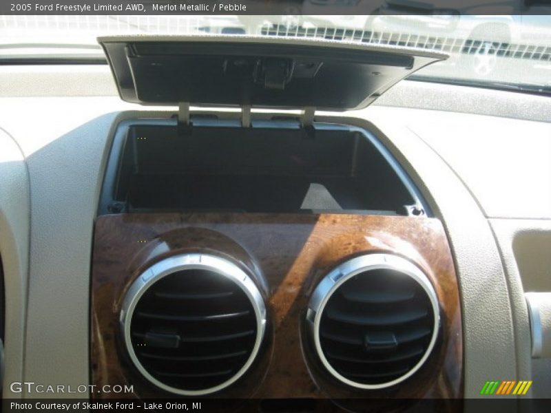Merlot Metallic / Pebble 2005 Ford Freestyle Limited AWD