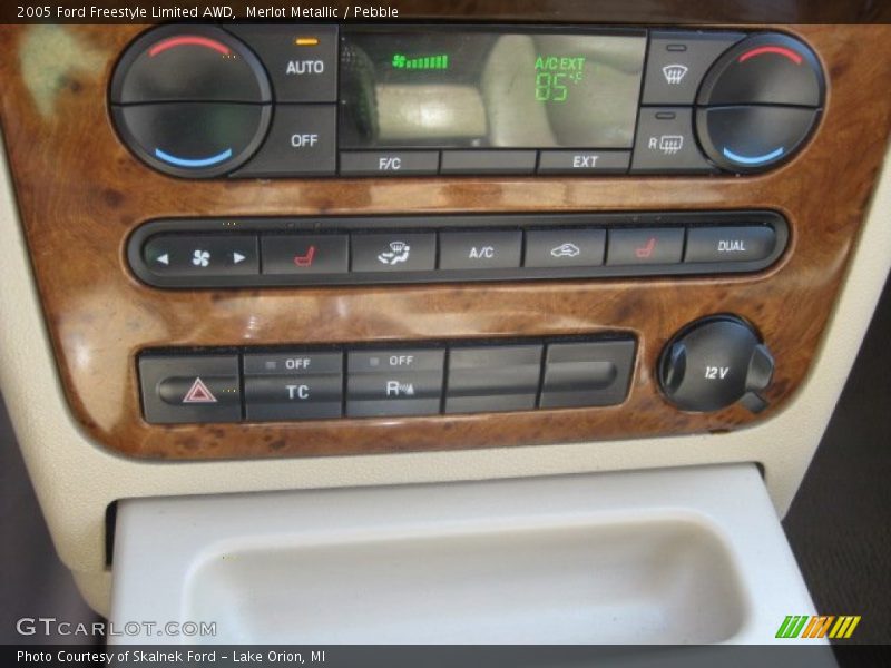 Merlot Metallic / Pebble 2005 Ford Freestyle Limited AWD