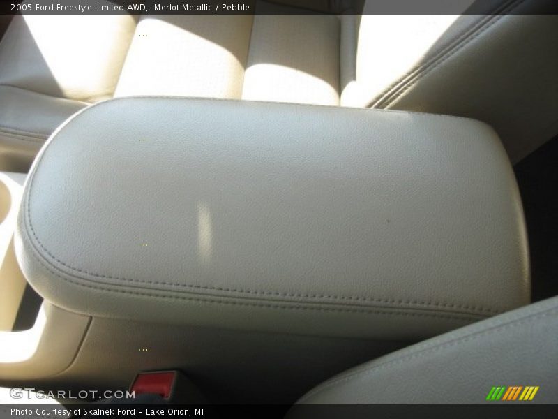 Merlot Metallic / Pebble 2005 Ford Freestyle Limited AWD