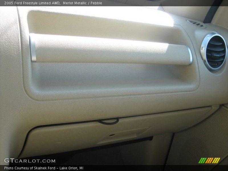 Merlot Metallic / Pebble 2005 Ford Freestyle Limited AWD