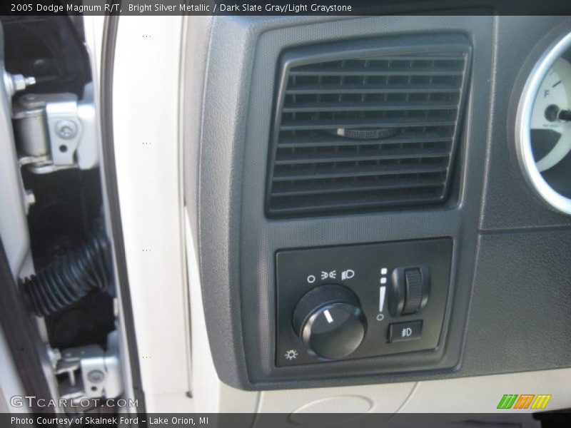 Bright Silver Metallic / Dark Slate Gray/Light Graystone 2005 Dodge Magnum R/T