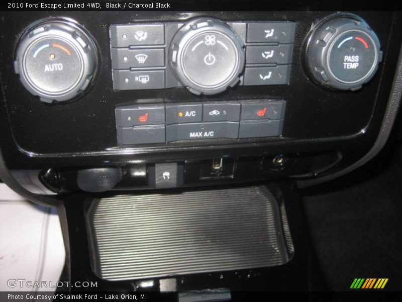 Controls of 2010 Escape Limited 4WD