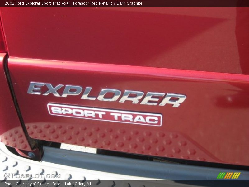 Toreador Red Metallic / Dark Graphite 2002 Ford Explorer Sport Trac 4x4