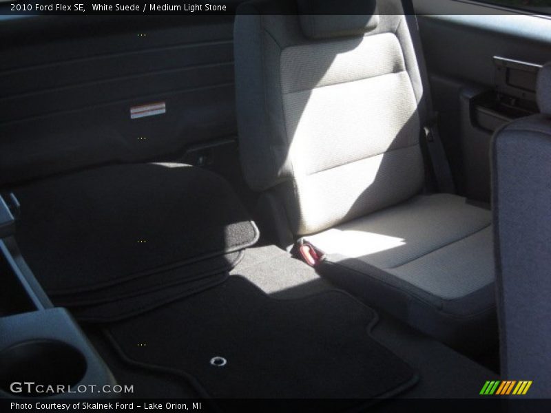 White Suede / Medium Light Stone 2010 Ford Flex SE
