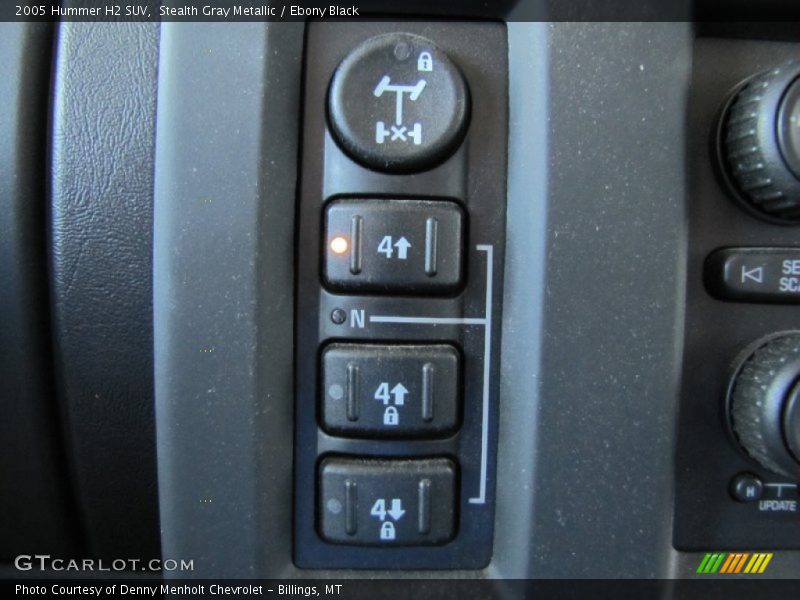 Controls of 2005 H2 SUV