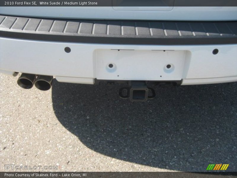 White Suede / Medium Light Stone 2010 Ford Flex SE