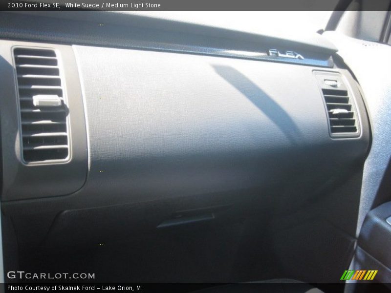 White Suede / Medium Light Stone 2010 Ford Flex SE
