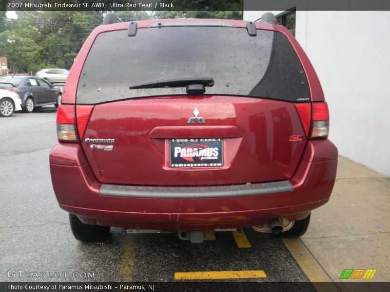 Ultra Red Pearl / Black 2007 Mitsubishi Endeavor SE AWD