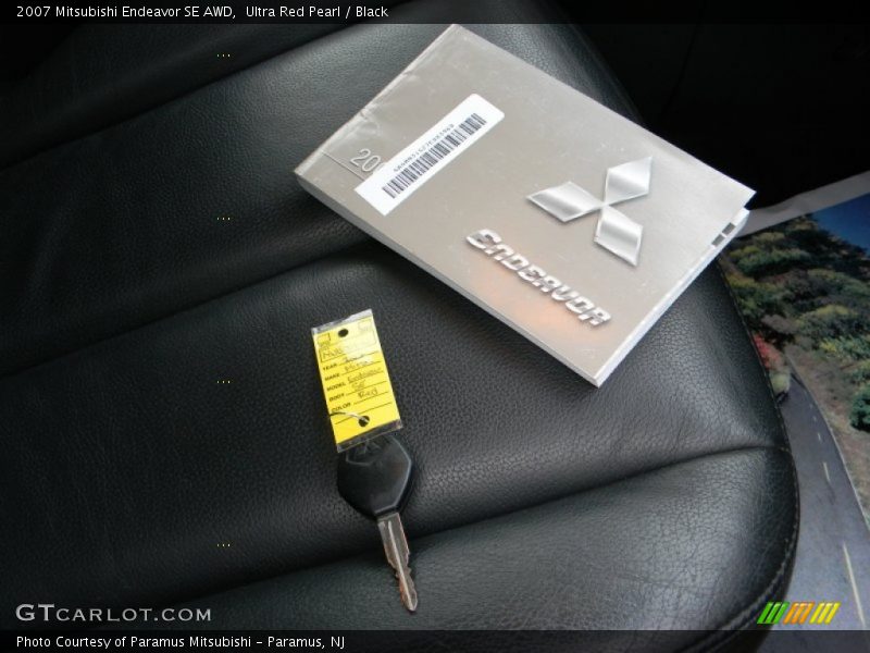 Ultra Red Pearl / Black 2007 Mitsubishi Endeavor SE AWD