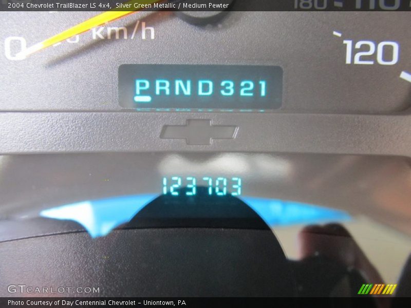 Silver Green Metallic / Medium Pewter 2004 Chevrolet TrailBlazer LS 4x4