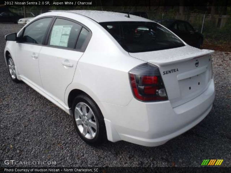 Aspen White / Charcoal 2012 Nissan Sentra 2.0 SR